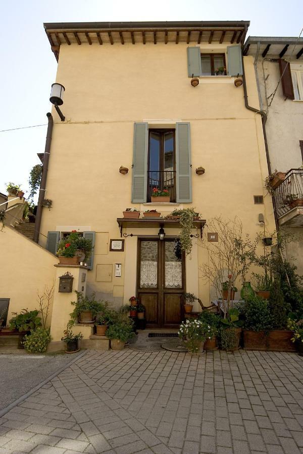Castel Ritaldi Angolo Del Gelsomino מראה חיצוני תמונה